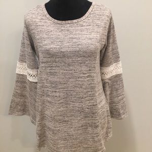 Top brand new. Very pretty